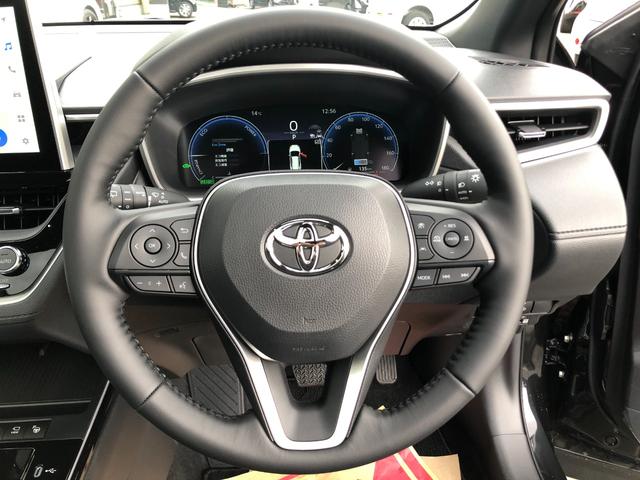 カローラクロス ハイブリッド　Ｚ　全周囲カメラ　クリアランスソナー　オートクルーズコントロール　レーンアシスト　パワーシート　パークアシスト　衝突被害軽減システム　サンルーフ　ＴＶ　オートマチックハイビーム　オートライト（31枚目）