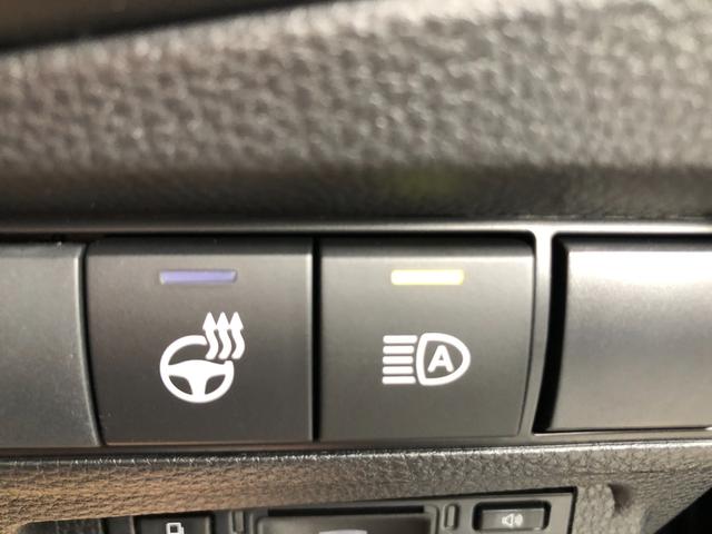 カローラクロス ハイブリッド　Ｚ　全周囲カメラ　クリアランスソナー　オートクルーズコントロール　レーンアシスト　パワーシート　パークアシスト　衝突被害軽減システム　サンルーフ　ＴＶ　オートマチックハイビーム　オートライト（44枚目）