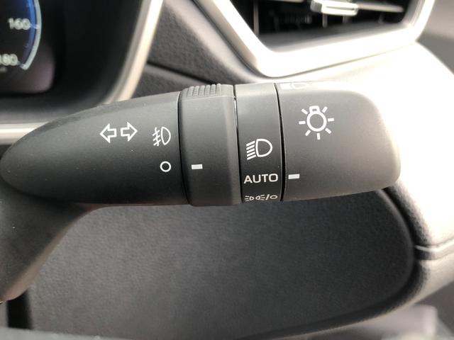 カローラクロス ハイブリッド　Ｚ　全周囲カメラ　クリアランスソナー　オートクルーズコントロール　レーンアシスト　パワーシート　パークアシスト　衝突被害軽減システム　サンルーフ　ＴＶ　オートマチックハイビーム　オートライト（48枚目）