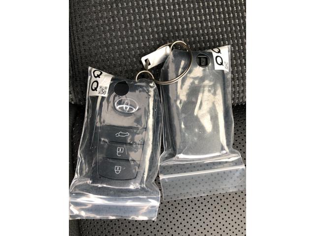 カローラクロス ハイブリッド　Ｚ　全周囲カメラ　クリアランスソナー　オートクルーズコントロール　レーンアシスト　パワーシート　パークアシスト　衝突被害軽減システム　サンルーフ　ＴＶ　オートマチックハイビーム　オートライト（57枚目）