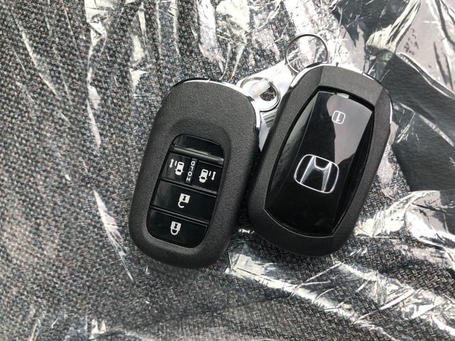 フリード エアー　ＥＸ　クリアランスソナー　オートクルーズコントロール　レーンアシスト　衝突被害軽減システム　両側電動スライドドア　オートライト　ＬＥＤヘッドランプ　スマートキー　電動格納ミラー　シートヒーター　３列シート（54枚目）