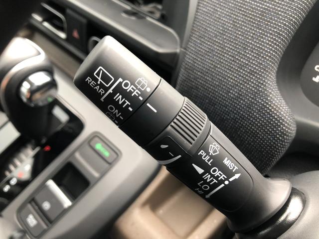 フリード エアー EX クリアランスソナー オートクルーズコントロール レーンアシスト 衝突被害軽減システム 両側電動スライドドア オートライト LEDヘッドランプ スマートキー 電動格納ミラー シートヒーター 3列シート(24枚目)