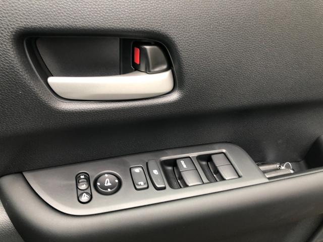 フリード エアー EX クリアランスソナー オートクルーズコントロール レーンアシスト 衝突被害軽減システム 両側電動スライドドア オートライト LEDヘッドランプ スマートキー 電動格納ミラー シートヒーター 3列シート(45枚目)