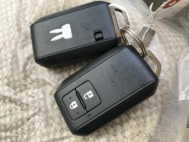 アルトラパン ハイブリッドL クリアランスソナー レーンアシスト 衝突被害軽減システム オートライト LEDヘッドランプ スマートキー アイドリングストップ 電動格納ミラー シートヒーター ベンチシート CVT 盗難防止システム(16枚目)