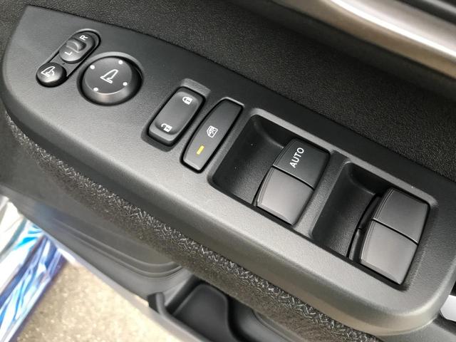 Ｎ－ＢＯＸカスタム ベースグレード　両側電動スライドドア　クリアランスソナー　オートクルーズコントロール　レーンアシスト　衝突被害軽減システム　オートライト　ＬＥＤヘッドランプ　スマートキー　アイドリングストップ　電動格納ミラー（16枚目）