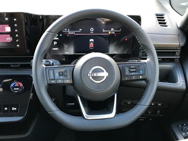 セレナ ｅ－パワー　ハイウェイスターＶ　全周囲カメラ　クリアランスソナー　ＴＶ　オートクルーズコントロール　衝突被害軽減システム　両側電動スライドドア　ＬＥＤヘッドランプ　スマートキー　電動格納ミラー　３列シート　ＣＶＴ　アルミホイール（8枚目）