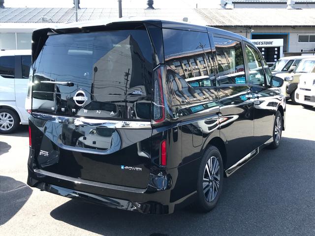 セレナ ｅ－パワー　ハイウェイスターＶ　全周囲カメラ　クリアランスソナー　ＴＶ　オートクルーズコントロール　衝突被害軽減システム　両側電動スライドドア　ＬＥＤヘッドランプ　スマートキー　電動格納ミラー　３列シート　ＣＶＴ　アルミホイール（20枚目）