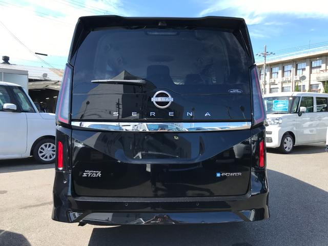 セレナ ｅ－パワー　ハイウェイスターＶ　全周囲カメラ　クリアランスソナー　ＴＶ　オートクルーズコントロール　衝突被害軽減システム　両側電動スライドドア　ＬＥＤヘッドランプ　スマートキー　電動格納ミラー　３列シート　ＣＶＴ　アルミホイール（21枚目）