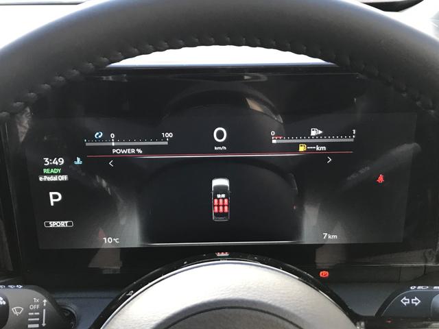 セレナ ｅ－パワー　ハイウェイスターＶ　全周囲カメラ　クリアランスソナー　ＴＶ　オートクルーズコントロール　衝突被害軽減システム　両側電動スライドドア　ＬＥＤヘッドランプ　スマートキー　電動格納ミラー　３列シート　ＣＶＴ　アルミホイール（29枚目）