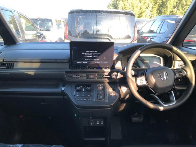 ステップワゴン ｅ：ＨＥＶスパーダ　全周囲カメラ　ナビ　クリアランスソナー　オートクルーズコントロール　レーンアシスト　衝突被害軽減システム　両側電動スライドドア　オートライト　ＬＥＤヘッドランプ　電動リアゲート　スマートキー（4枚目）