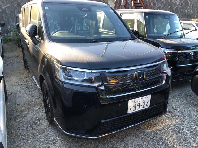 ステップワゴン ｅ：ＨＥＶスパーダ　全周囲カメラ　ナビ　クリアランスソナー　オートクルーズコントロール　レーンアシスト　衝突被害軽減システム　両側電動スライドドア　オートライト　ＬＥＤヘッドランプ　電動リアゲート　スマートキー（7枚目）