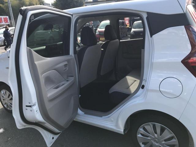 デイズ Ｓ　クリアランスソナー　衝突被害軽減システム　オートライト　キーレスエントリー　アイドリングストップ　電動格納ミラー　ベンチシート　ＣＶＴ　盗難防止システム　ＡＢＳ　ＥＳＣ　ＣＤ　衝突安全ボディ　エアコン（19枚目）