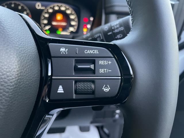 ステップワゴン スパーダ クリアランスソナー オートクルーズコントロール レーンアシスト 衝突被害軽減システム 両側電動スライドドア オートライト LEDヘッドランプ スマートキー 電動格納ミラー シートヒーター 3列シート(10枚目)