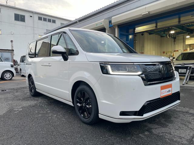 ステップワゴン スパーダ クリアランスソナー オートクルーズコントロール レーンアシスト 衝突被害軽減システム 両側電動スライドドア オートライト LEDヘッドランプ スマートキー 電動格納ミラー シートヒーター 3列シート(13枚目)