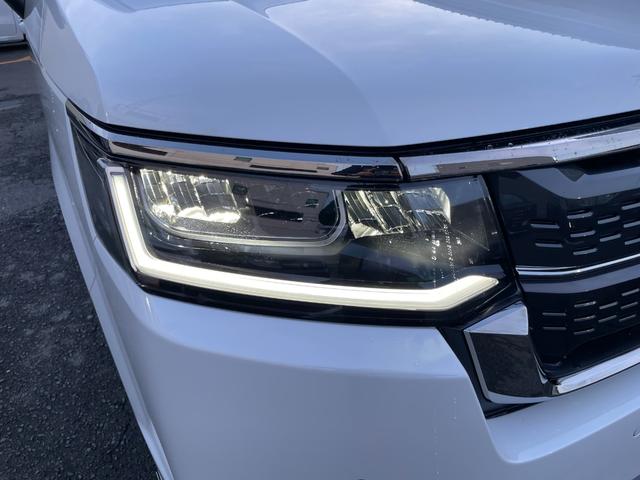 ステップワゴン スパーダ クリアランスソナー オートクルーズコントロール レーンアシスト 衝突被害軽減システム 両側電動スライドドア オートライト LEDヘッドランプ スマートキー 電動格納ミラー シートヒーター 3列シート(21枚目)