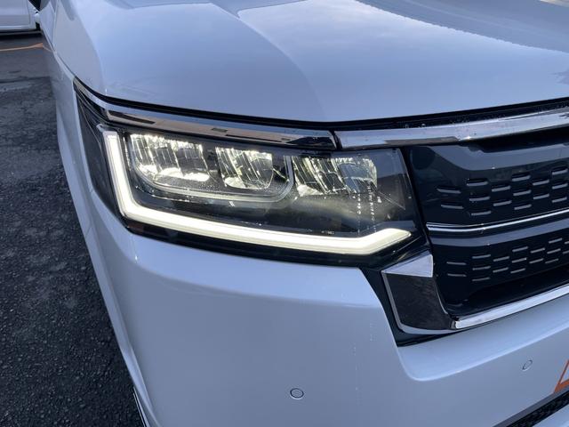 ステップワゴン スパーダ クリアランスソナー オートクルーズコントロール レーンアシスト 衝突被害軽減システム 両側電動スライドドア オートライト LEDヘッドランプ スマートキー 電動格納ミラー シートヒーター 3列シート(22枚目)