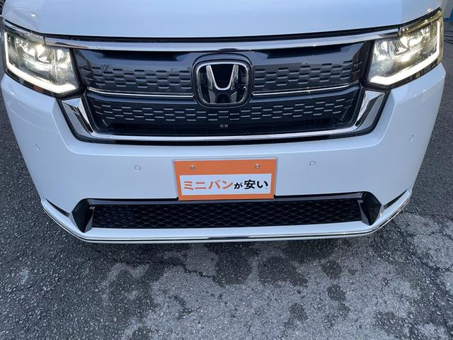 ステップワゴン スパーダ クリアランスソナー オートクルーズコントロール レーンアシスト 衝突被害軽減システム 両側電動スライドドア オートライト LEDヘッドランプ スマートキー 電動格納ミラー シートヒーター 3列シート(24枚目)