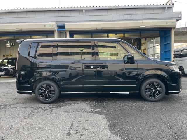 ステップワゴン スパーダ　クリアランスソナー　オートクルーズコントロール　レーンアシスト　衝突被害軽減システム　両側電動スライドドア　オートライト　ＬＥＤヘッドランプ　電動リアゲート　スマートキー　シートヒーター　３列シート（17枚目）