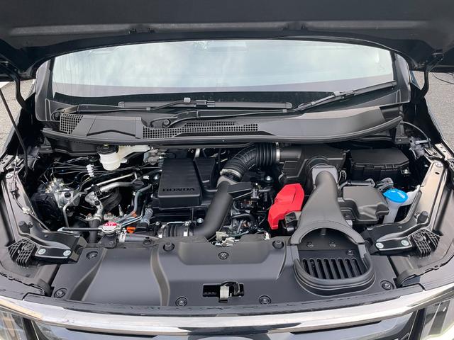 ステップワゴン スパーダ　クリアランスソナー　オートクルーズコントロール　レーンアシスト　衝突被害軽減システム　両側電動スライドドア　オートライト　ＬＥＤヘッドランプ　電動リアゲート　スマートキー　シートヒーター　３列シート（23枚目）