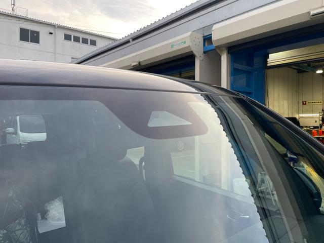 ステップワゴン スパーダ　クリアランスソナー　オートクルーズコントロール　レーンアシスト　衝突被害軽減システム　両側電動スライドドア　オートライト　ＬＥＤヘッドランプ　電動リアゲート　スマートキー　シートヒーター　３列シート（25枚目）