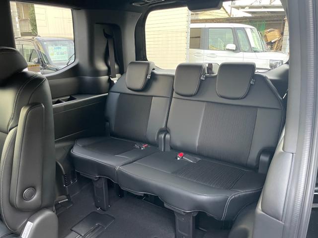 ステップワゴン スパーダ　クリアランスソナー　オートクルーズコントロール　レーンアシスト　衝突被害軽減システム　両側電動スライドドア　オートライト　ＬＥＤヘッドランプ　電動リアゲート　スマートキー　シートヒーター　３列シート（29枚目）