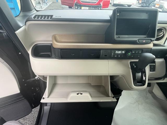 Ｎ－ＢＯＸ ベースグレード　バックカメラ　両側スライド・片側電動　クリアランスソナー　オートクルーズコントロール　レーンアシスト　衝突被害軽減システム　オートライト　ＬＥＤヘッドランプ　スマートキー　アイドリングストップ（13枚目）