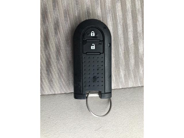 ムーヴ Ｘターボ　ＳＡ　中古車　バックカメラ　ＴＶ　クリアランスソナー　衝突被害軽減システム　オートライト　スマートキー　アイドリングストップ　電動格納ミラー　ベンチシート　ターボ　ＣＶＴ　盗難防止システム　ＡＢＳ　ＥＳＣ（9枚目）