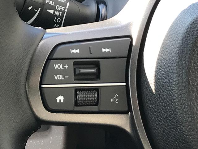 フリード エアー　ＥＸ　クリアランスソナー　オートクルーズコントロール　レーンアシスト　衝突被害軽減システム　両側電動スライドドア　ＬＥＤヘッドランプ　スマートキー　電動格納ミラー　シートヒーター　３列シート　ウォークスルー（14枚目）