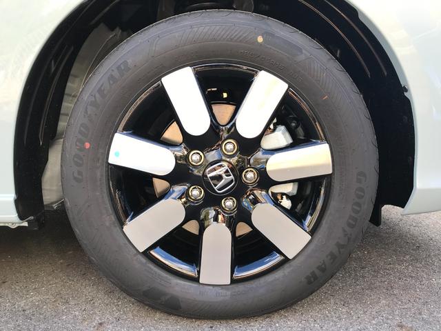 フリード エアー　ＥＸ　クリアランスソナー　オートクルーズコントロール　レーンアシスト　衝突被害軽減システム　両側電動スライドドア　ＬＥＤヘッドランプ　スマートキー　電動格納ミラー　シートヒーター　３列シート　ウォークスルー（25枚目）