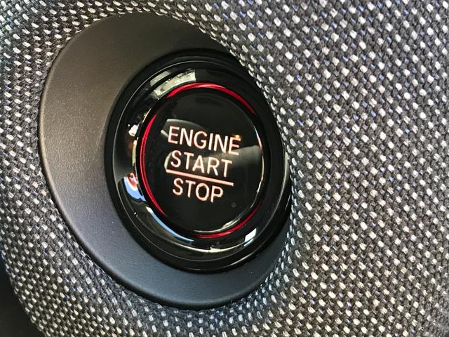 フリード エアー　ＥＸ　クリアランスソナー　オートクルーズコントロール　レーンアシスト　衝突被害軽減システム　両側電動スライドドア　ＬＥＤヘッドランプ　スマートキー　電動格納ミラー　シートヒーター　３列シート　ウォークスルー（11枚目）