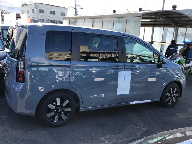 フリード エアー　ＥＸ　クリアランスソナー　オートクルーズコントロール　レーンアシスト　衝突被害軽減システム　両側電動スライドドア　ＬＥＤヘッドランプ　スマートキー　電動格納ミラー　シートヒーター　３列シート　ウォークスルー（19枚目）