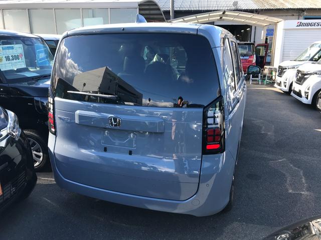 フリード エアー　ＥＸ　クリアランスソナー　オートクルーズコントロール　レーンアシスト　衝突被害軽減システム　両側電動スライドドア　ＬＥＤヘッドランプ　スマートキー　電動格納ミラー　シートヒーター　３列シート　ウォークスルー（22枚目）