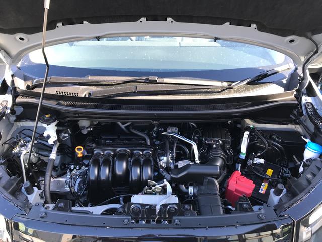 フリード エアー　ＥＸ　クリアランスソナー　オートクルーズコントロール　レーンアシスト　衝突被害軽減システム　両側電動スライドドア　ＬＥＤヘッドランプ　スマートキー　電動格納ミラー　シートヒーター　３列シート　ウォークスルー（23枚目）