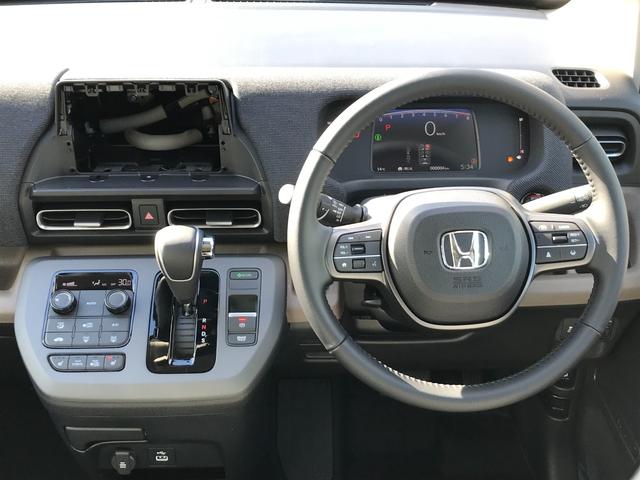 フリード エアー　ＥＸ　クリアランスソナー　オートクルーズコントロール　衝突被害軽減システム　両側電動スライドドア　オートライト　ＬＥＤヘッドランプ　スマートキー　電動格納ミラー　シートヒーター　３列シート　ウォークスルー（28枚目）