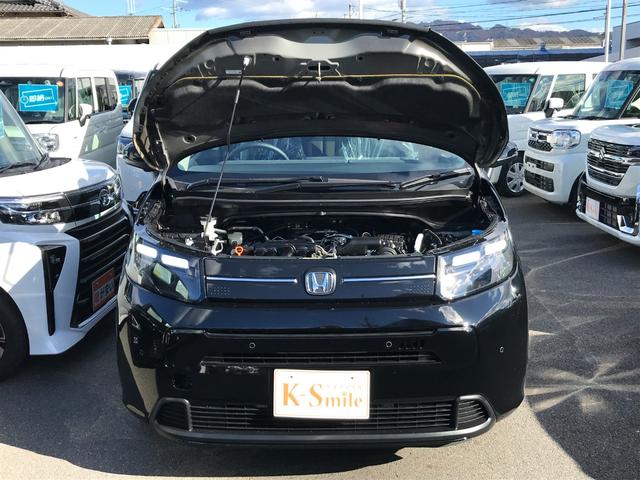 フリード エアー　ＥＸ　クリアランスソナー　オートクルーズコントロール　衝突被害軽減システム　両側電動スライドドア　オートライト　ＬＥＤヘッドランプ　スマートキー　電動格納ミラー　シートヒーター　３列シート　ウォークスルー（30枚目）