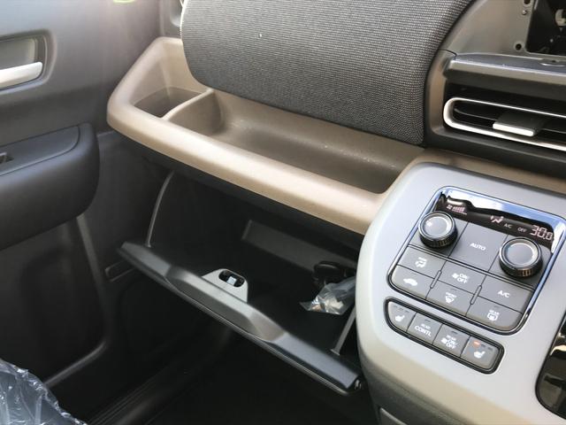 フリード エアー　ＥＸ　クリアランスソナー　オートクルーズコントロール　衝突被害軽減システム　両側電動スライドドア　オートライト　ＬＥＤヘッドランプ　スマートキー　電動格納ミラー　シートヒーター　３列シート　ウォークスルー（37枚目）