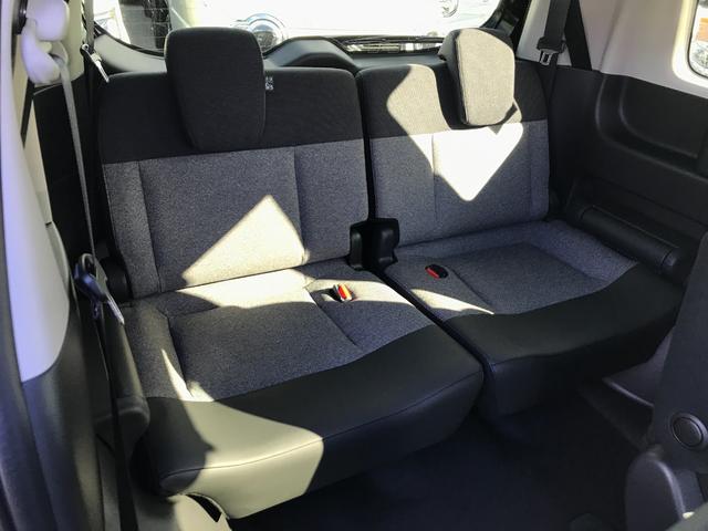 フリード エアー　ＥＸ　クリアランスソナー　オートクルーズコントロール　衝突被害軽減システム　両側電動スライドドア　オートライト　ＬＥＤヘッドランプ　スマートキー　電動格納ミラー　シートヒーター　３列シート　ウォークスルー（50枚目）