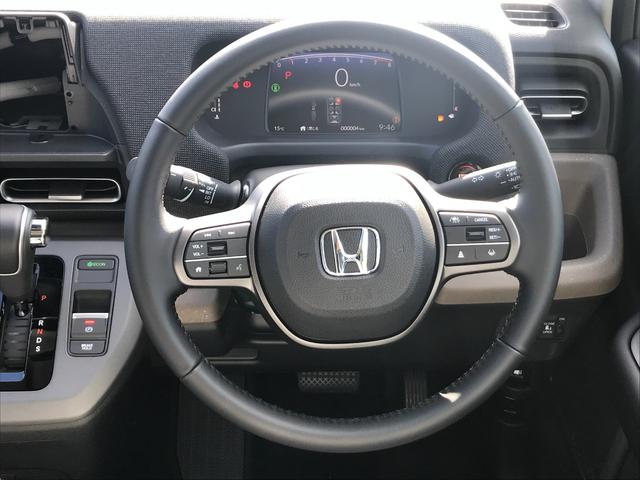 フリード エアー　ＥＸ　クリアランスソナー　オートクルーズコントロール　衝突被害軽減システム　両側電動スライドドア　オートライト　ＬＥＤヘッドランプ　スマートキー　電動格納ミラー　シートヒーター　３列シート　ウォークスルー（8枚目）