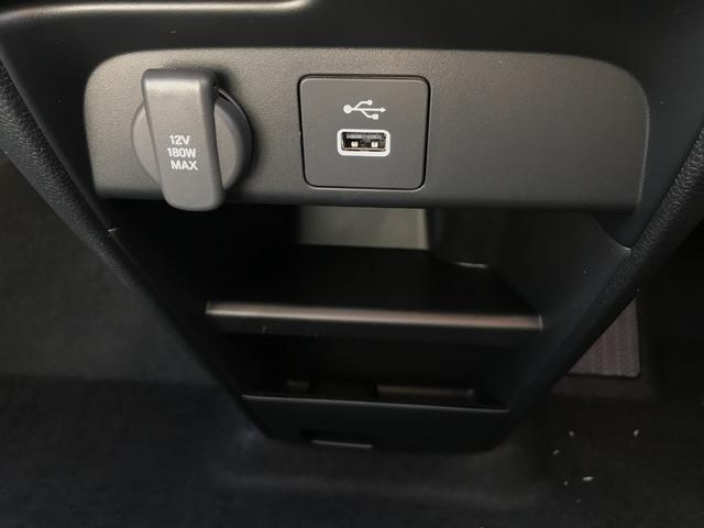 フリード エアー　ＥＸ　クリアランスソナー　オートクルーズコントロール　衝突被害軽減システム　両側電動スライドドア　オートライト　ＬＥＤヘッドランプ　スマートキー　電動格納ミラー　シートヒーター　３列シート　ウォークスルー（11枚目）