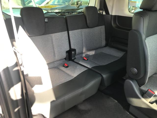 フリード エアー　ＥＸ　クリアランスソナー　オートクルーズコントロール　衝突被害軽減システム　両側電動スライドドア　オートライト　ＬＥＤヘッドランプ　スマートキー　電動格納ミラー　シートヒーター　３列シート　ウォークスルー（47枚目）