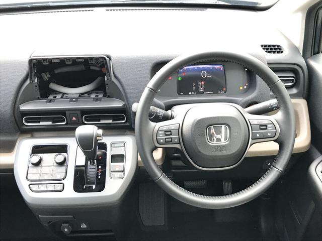 フリード エアー　ＥＸ　クリアランスソナー　オートクルーズコントロール　レーンアシスト　衝突被害軽減システム　両側電動スライドドア　オートライト　ＬＥＤヘッドランプ　スマートキー　アイドリングストップ　電動格納ミラー（8枚目）