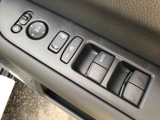 フリード エアー　ＥＸ　クリアランスソナー　オートクルーズコントロール　レーンアシスト　衝突被害軽減システム　両側電動スライドドア　オートライト　ＬＥＤヘッドランプ　スマートキー　アイドリングストップ　電動格納ミラー（28枚目）