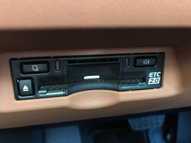 ヴェルファイア Ｚ　プレミア　全周囲カメラ　ナビ　ＴＶ　クリアランスソナー　オートクルーズコントロール　レーンアシスト　パークアシスト　衝突被害軽減システム　両側電動スライドドア　オートマチックハイビーム　オートライト（14枚目）