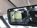 全周囲や後方確認に便利で安全な全方位型モニターとバックカメラも装備しています。