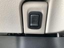 ベースグレード　バックカメラ　両側スライド・片側電動　クリアランスソナー　オートクルーズコントロール　衝突被害軽減システム　オートライト　ＬＥＤヘッドランプ　スマートキー　アイドリングストップ　電動格納ミラー（53枚目）
