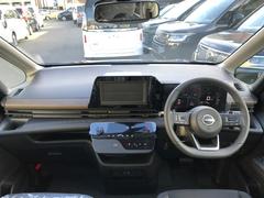 運転者にとっては日々使用することとなる運転席です。運転席が快適だと運転に集中することができますね。 2