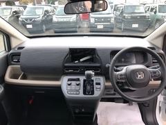 毎回座るフロントシート。運転席は必ず使用する部分ですので、座り心地が重要です！ 2