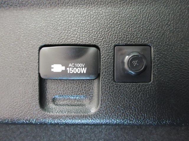プリウス Ｓツーリングセレクション　誤発進抑制　ＥＴＣ付き　インテリキー　ＡＣ１００Ｖ　ＤＶＤ視聴可　Ｂモニター　クルコン　ＬＥＤヘッドライト　イモビ　横滑防止装置　フルオートエアコン　サイドエアバッグ　助手席エアバック　アルミ　ＡＢＳ（24枚目）