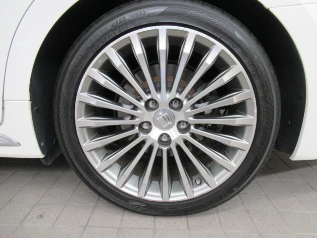 クラウンマジェスタ Ｆバージョン　衝突回避システム　Ｐシート　クルコン　ＤＶＤ可　Ｗエアコン　ＥＴＣ車載器　Ｓキー　黒革シート　エアコン　ＬＥＤライト　盗難防止システム　キーレス　エアバッグ　ナビＴＶ　横滑防止　ドラレコ　ムーンルーフ（6枚目）