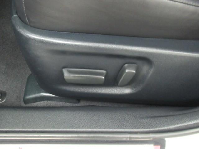 クラウンハイブリッド アスリートS J-フロンティア 革 地デジ クルコン LEDヘッドライト アルミホイール 電動シート 盗難防止装置 ETC車載器 キーレス ABS ナビ&TV メモリーナビ ドラレコ 横滑り防止機能 DVD バックカメラ エアコン(31枚目)